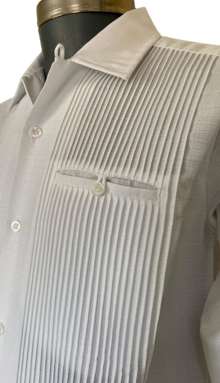 WhatsApp Image 2025-07-05 at 5.09.10 PM (1) Guayabera Presidencial